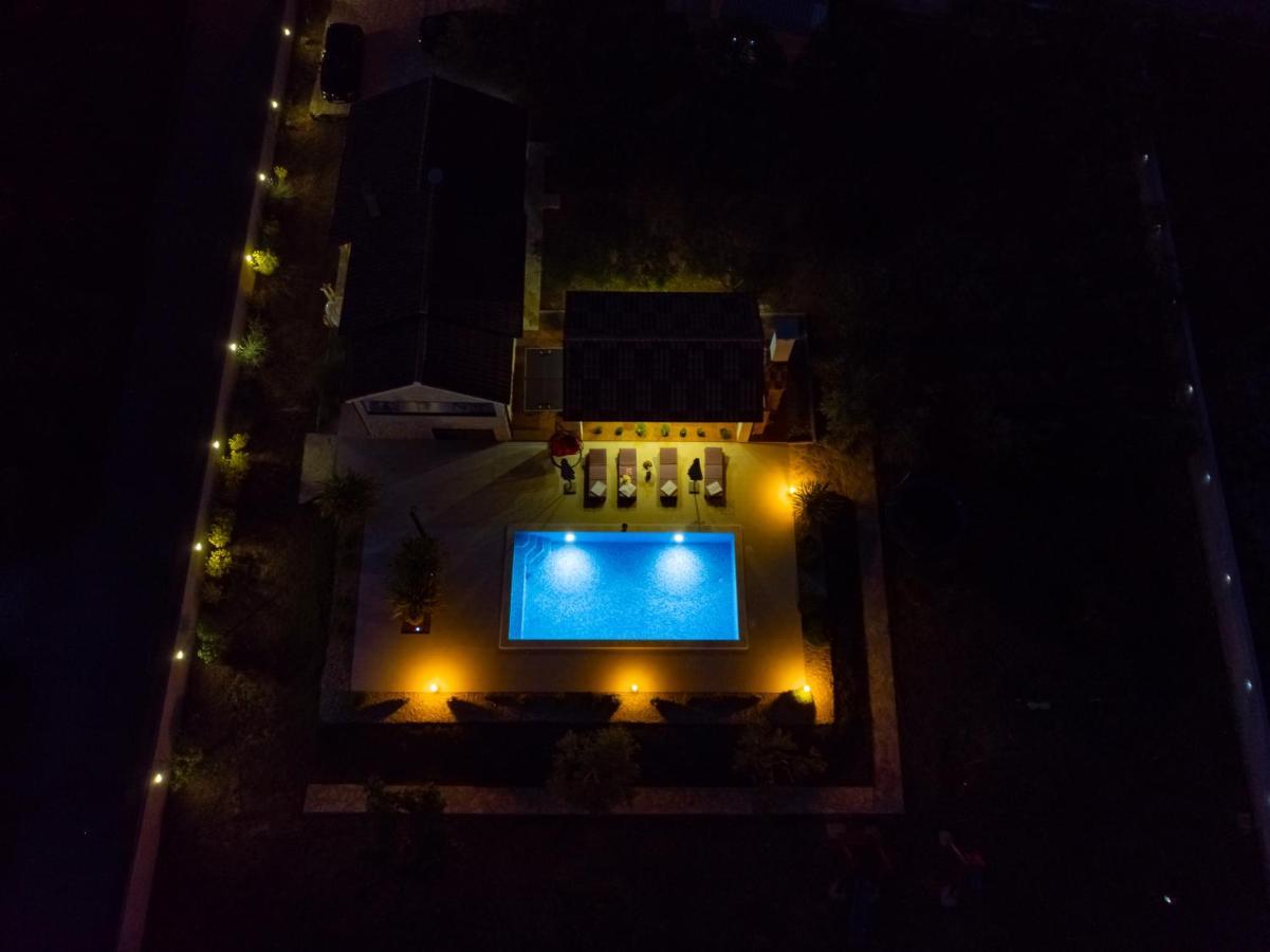 Villa Lorema-Pet Friendly On 5000 Sqm Garden,Pool, Jacuzzi, Billiard&Ps5 Sveti Filip i Jakov Exteriér fotografie